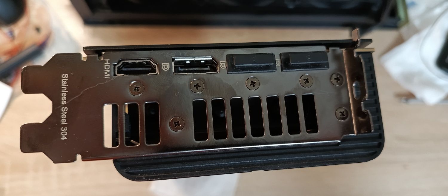 Продам видеокарту Asus ProArt GeForce RTX 4070Ti SUPER 16GB OC edition