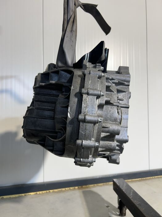 Cutie viteza 6+1 volskwagen transporter/caravell  t5 2.5tdi 2009 GWB