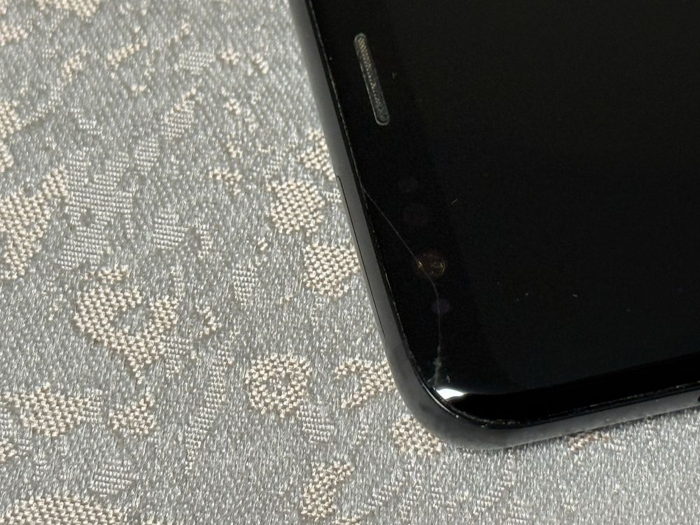 Samsung Galaxy S9 Plus 64 gb Midnight black + 5 оригинални кейса