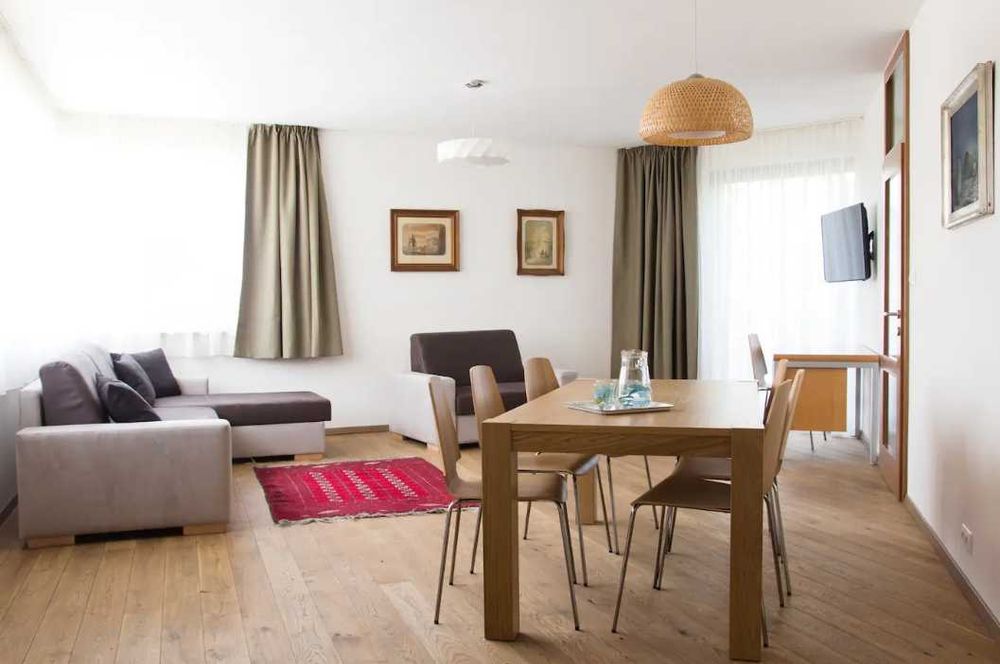 Дава се под наем Двустаен апартамент в Пловдив, Каменица 1 - 59 кв.м за 321.3 € - Снимка #1