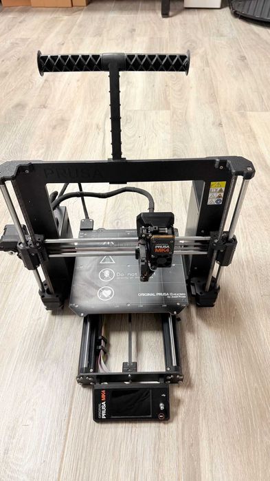 Prusa MK4 • Utilizare 7-8 zile • 2 role bonus • Funcționează impecabil
