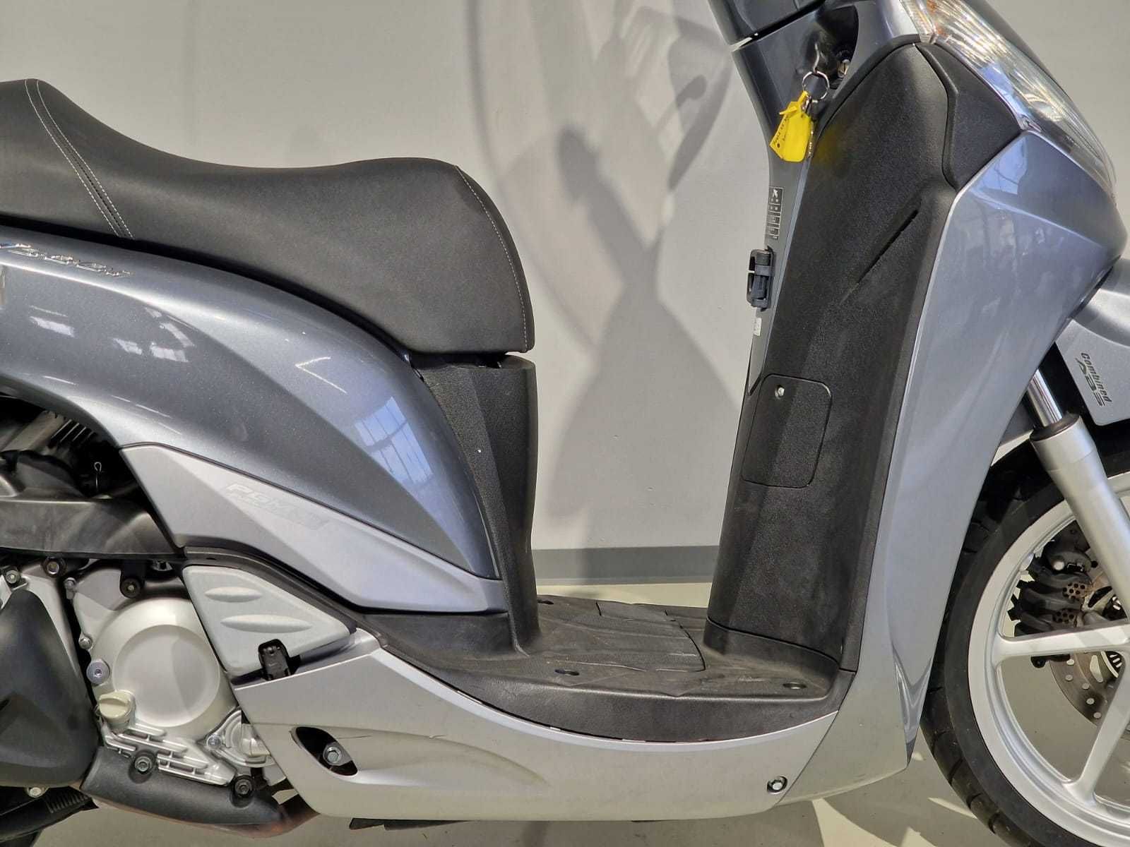 Scuter Honda SH300i