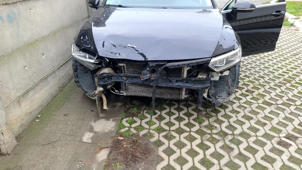 Vw Passat B8 ,2.0 tdi 150 cp AVARIAT