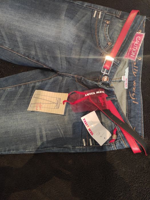 Blugi noi Tally Weijl