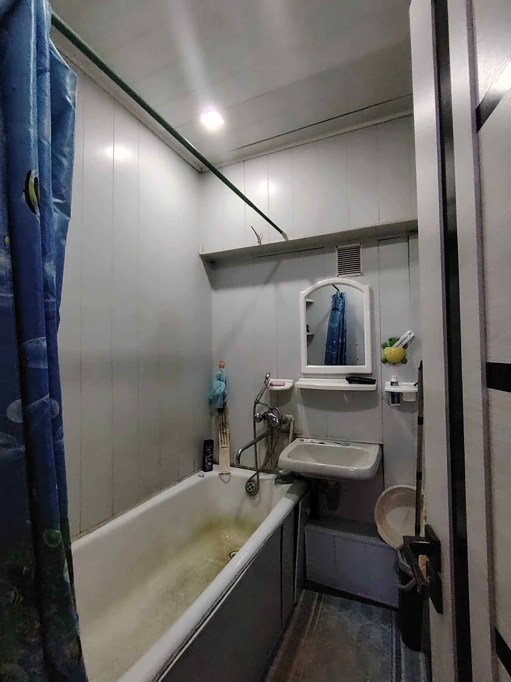 СРОЧНО 4 хонали квартира 90м2 сотилади  67 000 га