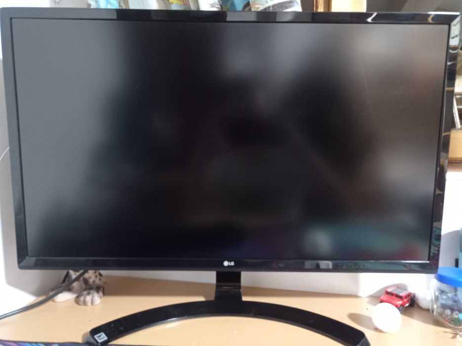 Vând monitor LG 27 inch