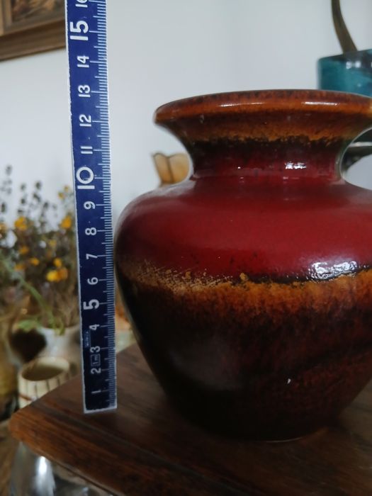 Vaza din ceramica,realizata după tehnica Fat lava de Scheurich.