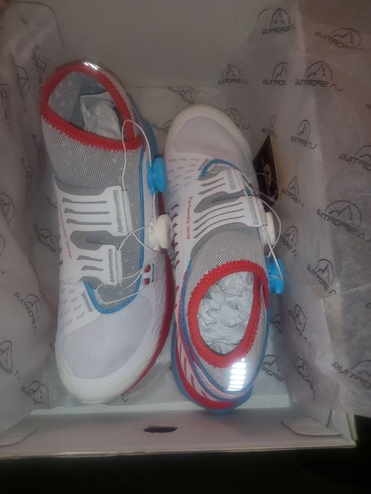 Маратонки за планинско бягане