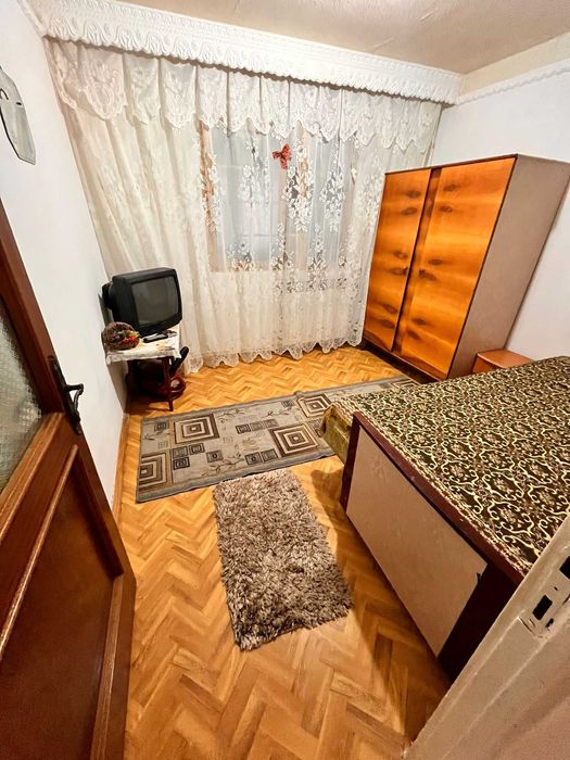 Apartament 3 camere decomandat de inchiriat