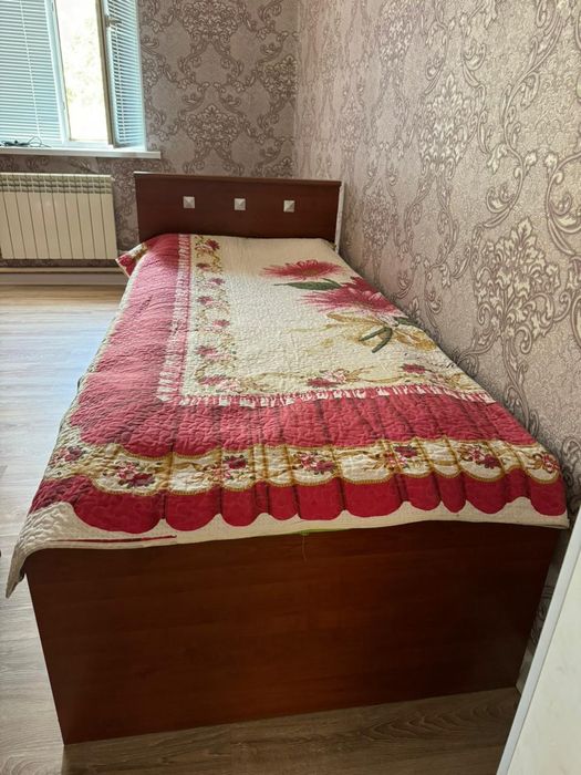 Спальный кровать