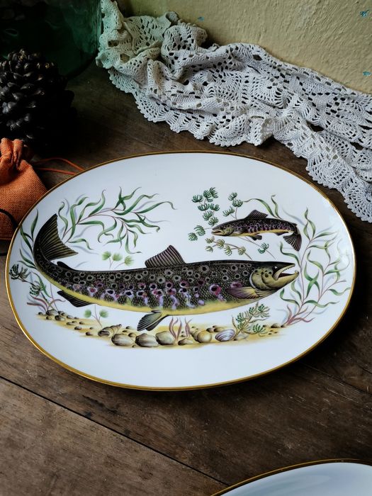 Рибен сервиз за хранене