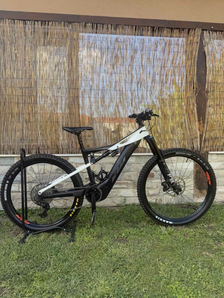 KTM MACINA Kapoho Master 2020 CARBON 160mm.