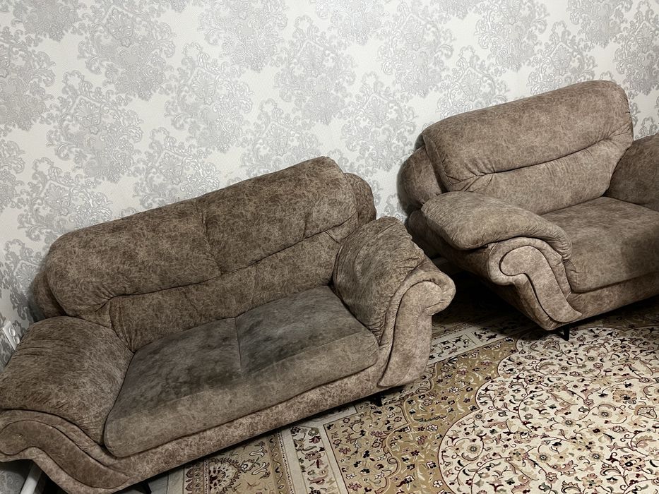 Диван сатылад бу