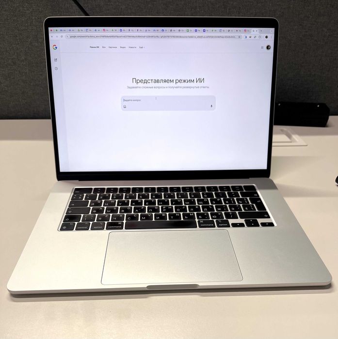 Macbook Air 15 M3  16/256 Silver