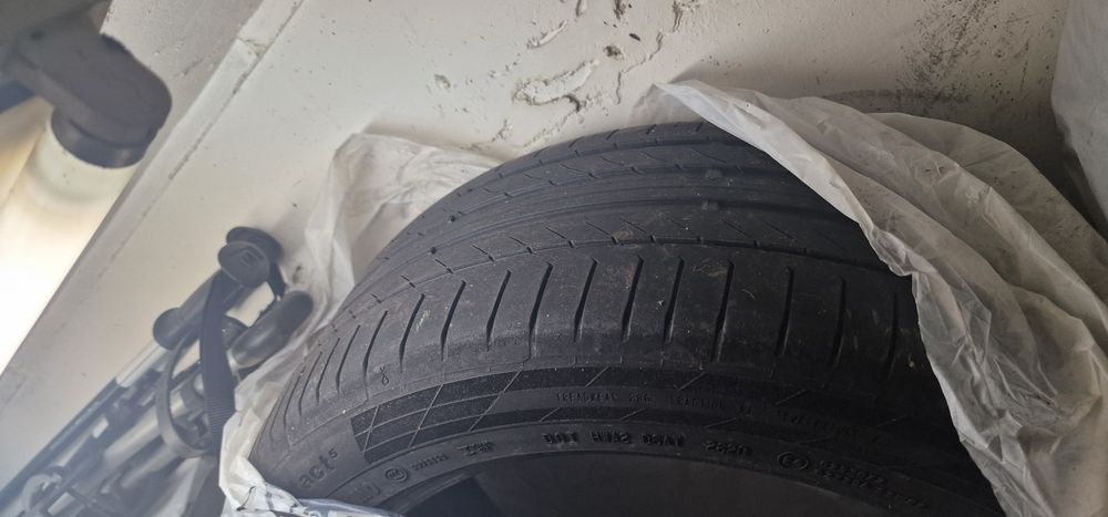 Set 4 anvelope vara 245 45 19 Continental