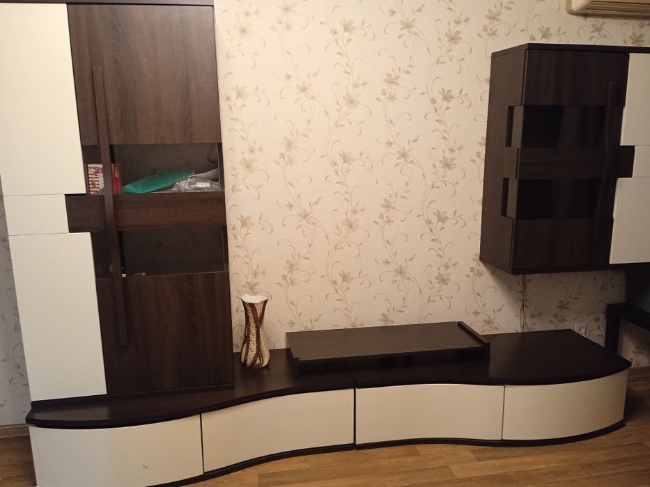Стенка в зал, 15000 ТГ, самовывоз
