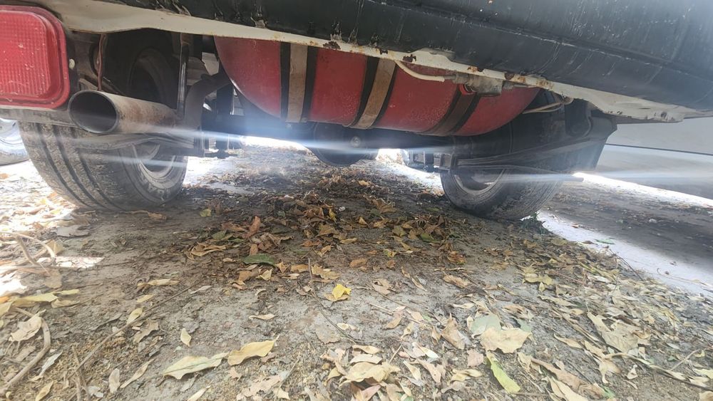 Дамас сотилади холати яхши. Нархи келишилади