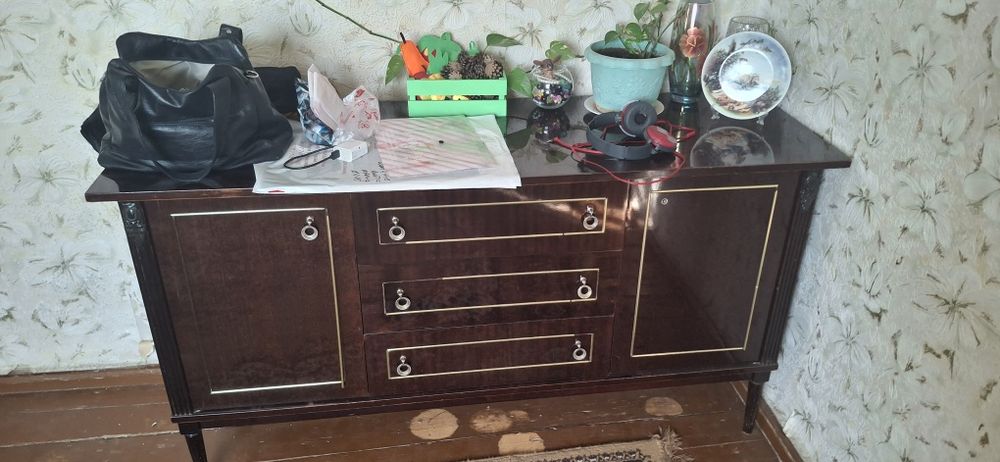 Комод и стенка продам