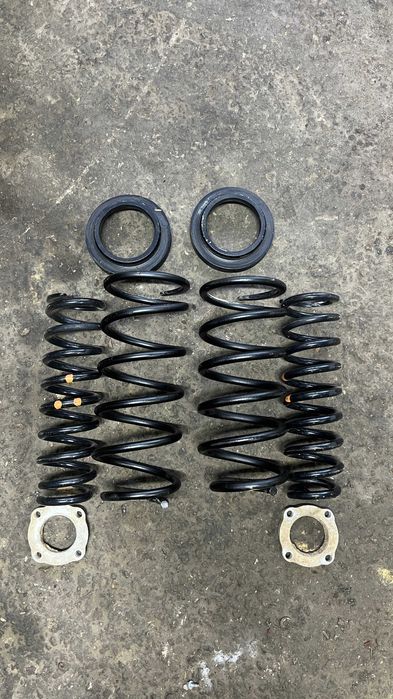 Пружины Тойота Ленд Крузер 200 4.0