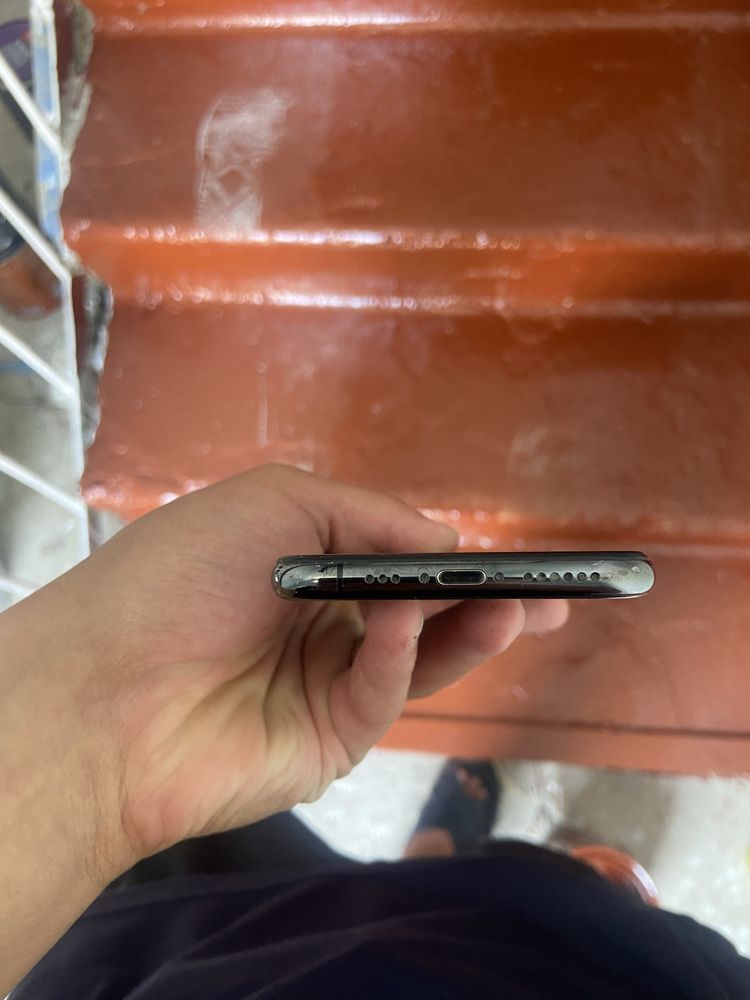 Iphone xs qora 64/4 75%radnoy