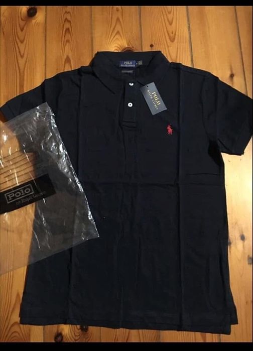 Страхотна мъжка тениска с яка