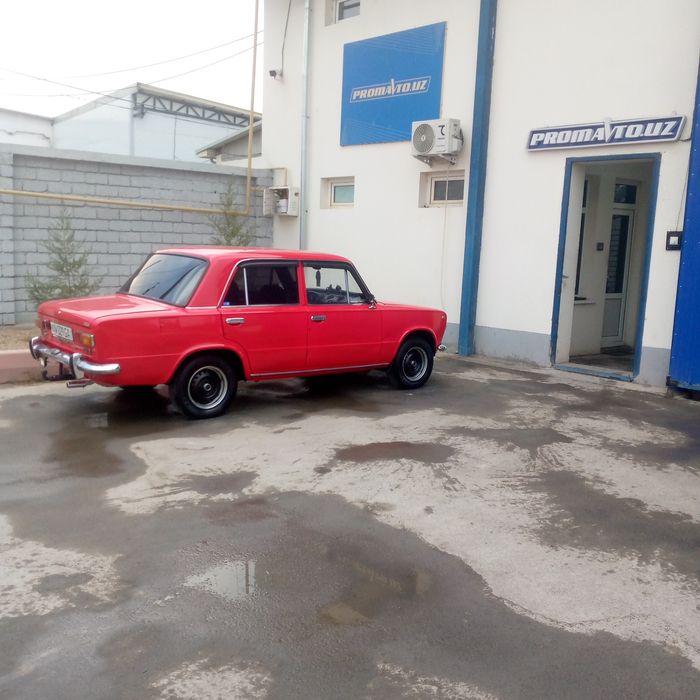 Vaz legendarni moshina