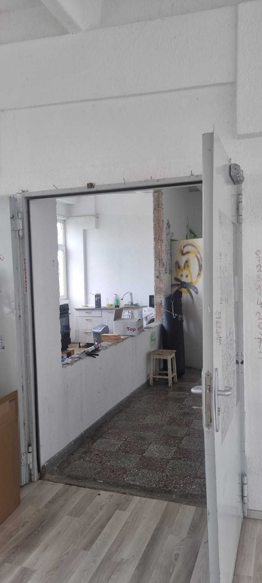 Spatiu 3 Camere 120 mp2 Sector 2 Atelier Productie, Birouri
