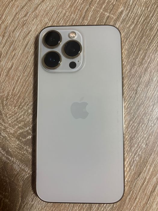 Телефон iPhone 13 Pro