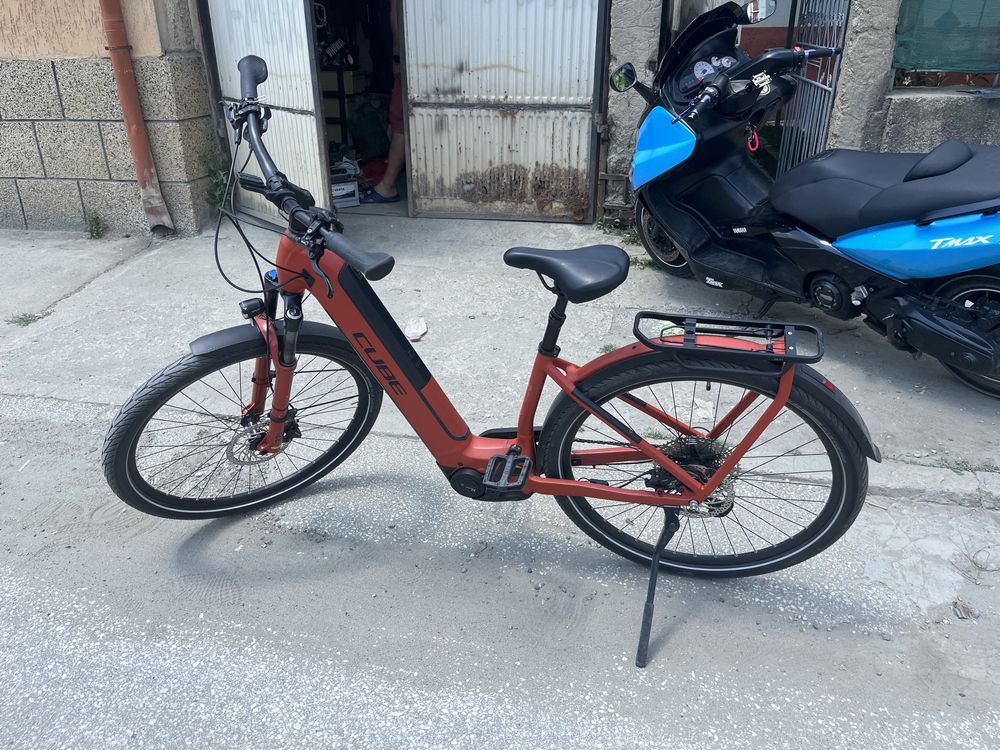 Колело cube katmandu 750