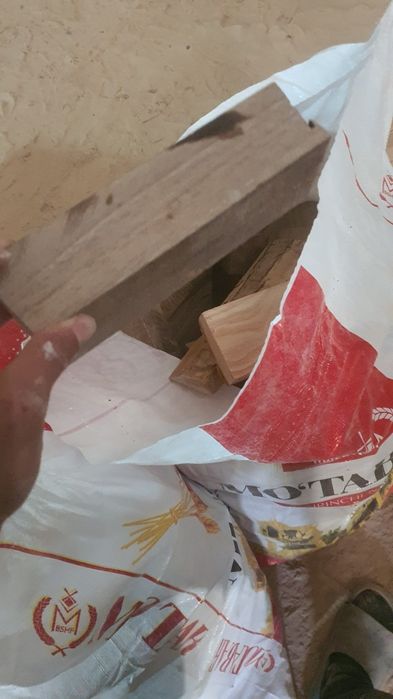 Otin bor sotiladi yongoq yasindan chiqqan qattiq otin