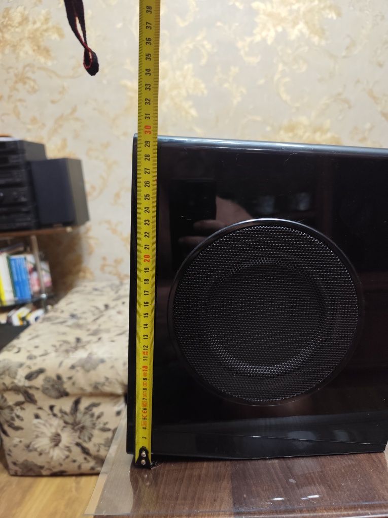 Тонколони LG c вграден буфер