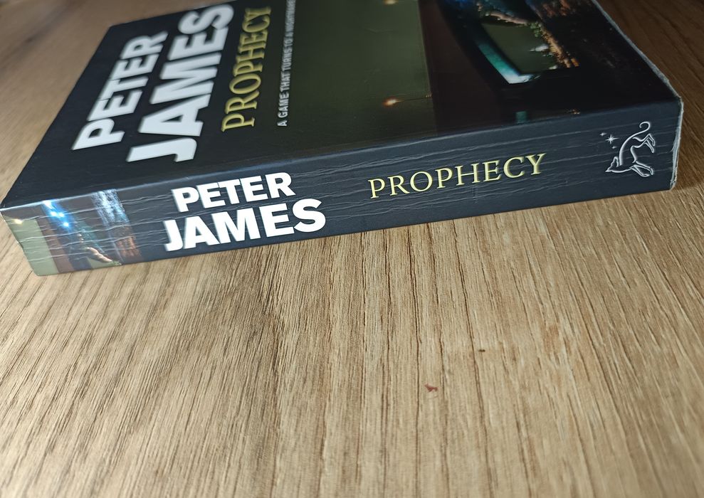 Profeție de Peter James