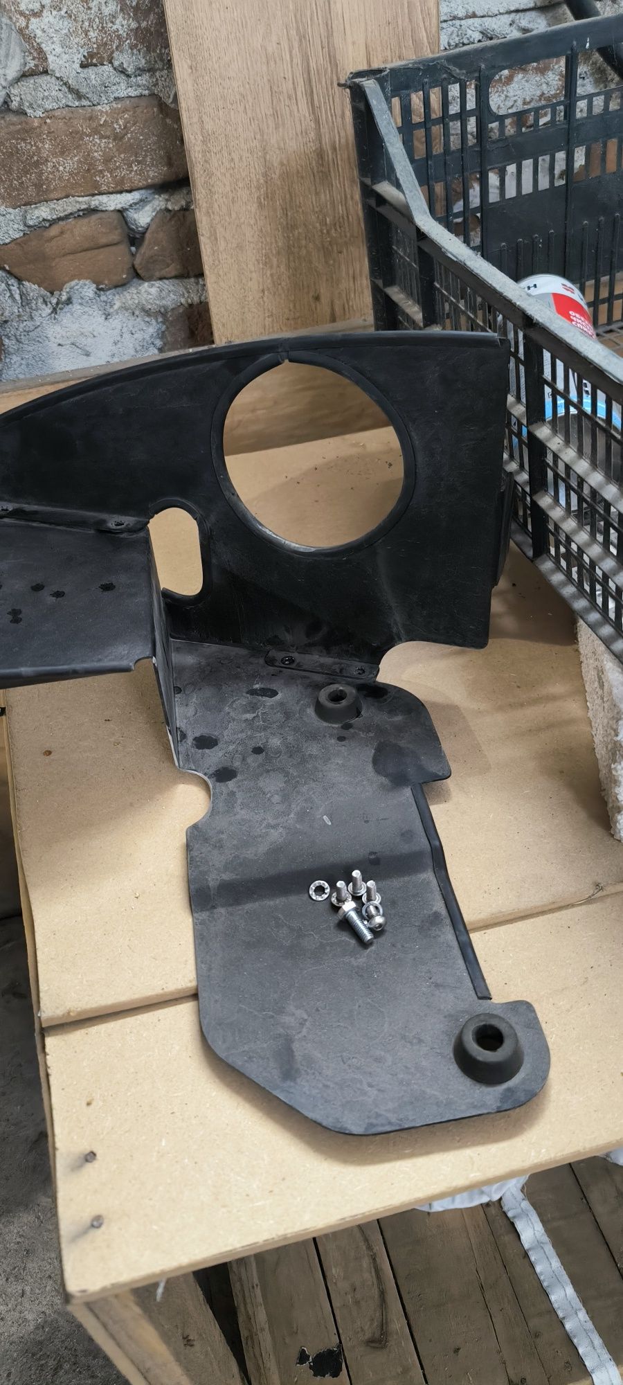 HeatShield за Aftermarket интейк за PASSAT B6,B7 , GOLF 5 , Skoda, Sea
