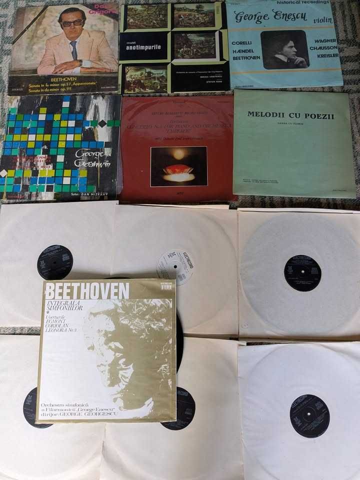 Colecție Variată de Discuri Vinil - Muzică Clasică și Diversă