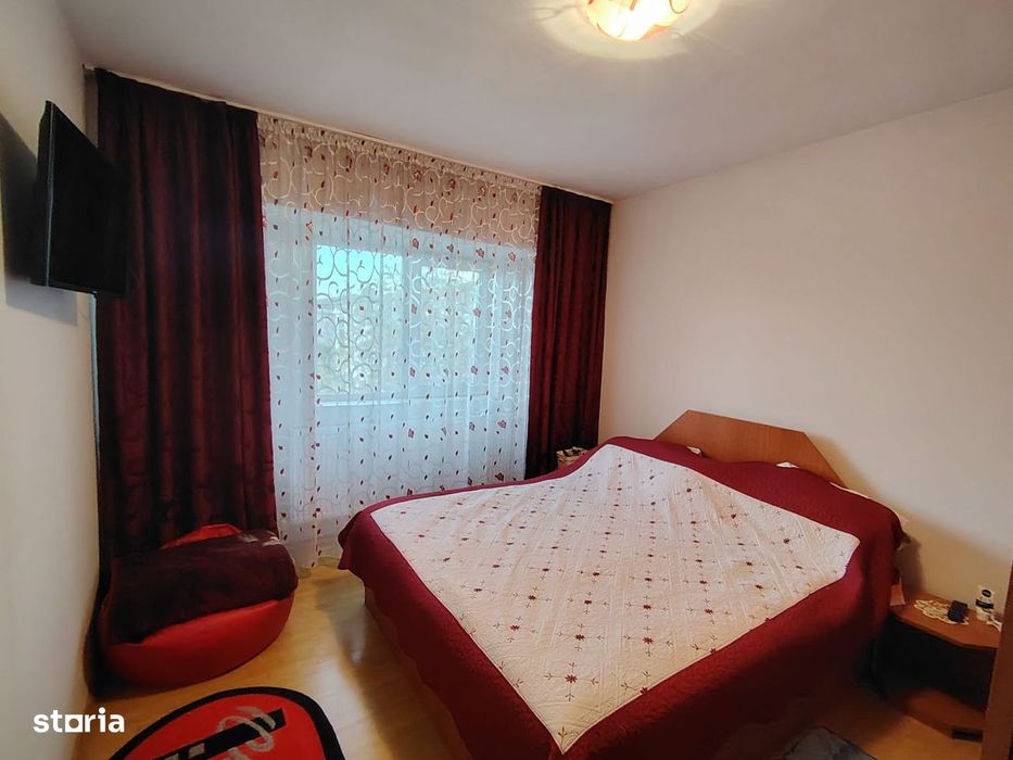 Se vinde ap 3 camere spatios in Targoviste - Liceul Pedagogic