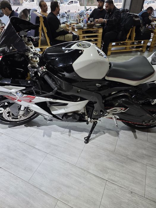 BMW s1000rr sotiladi