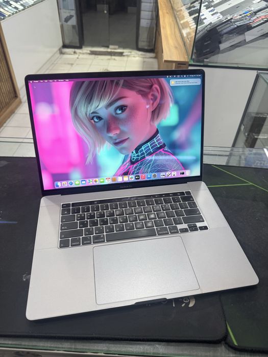 Macbook Pro 16Inch 3K Retina 2019 i7 SSD 512Gb ОзУ 16Gb Radeon 4GB