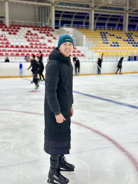 Продам зимню куртку