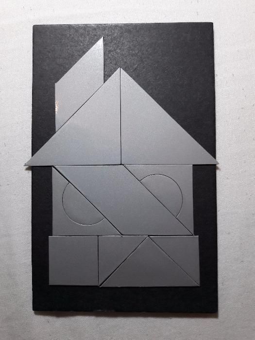 Joc Tangram puzzle si cartea cu modele si rezolvari