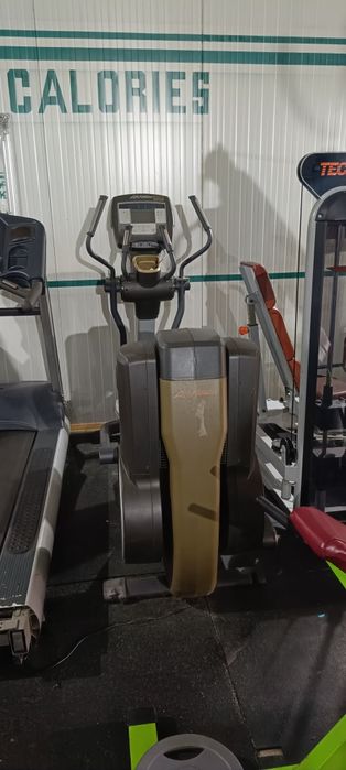 Vând aparate de fitness profesionale florsystem lifefitness technogym