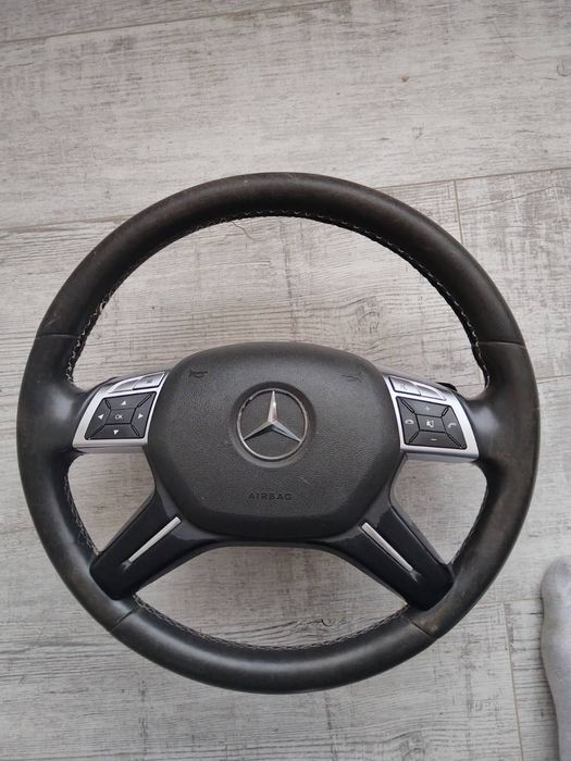 Продавам волан за Мерцедес ML w166.