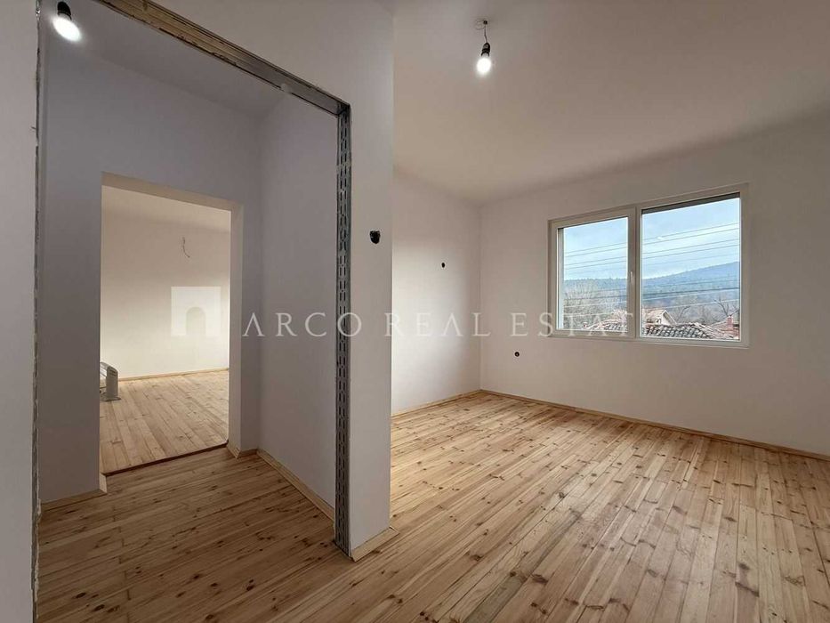 Продава се Къща в с. Богданлия, Област София-област - 160 кв.м за 1613 €/кв.м - Снимка #4