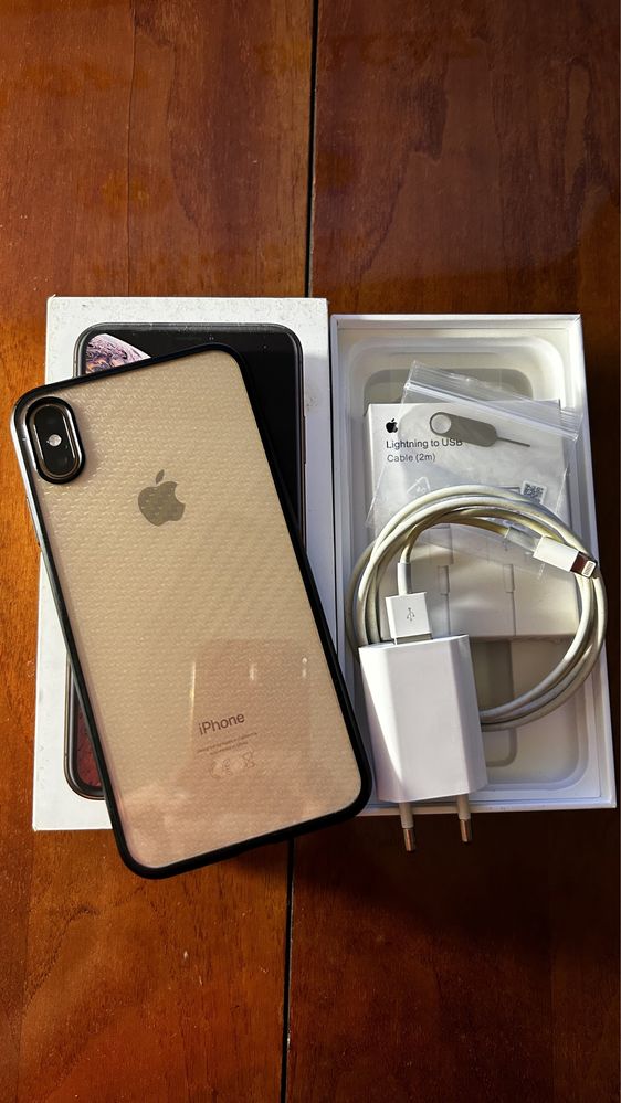 Vand Iphone Xs Max Gold,luat de nou,impecabil