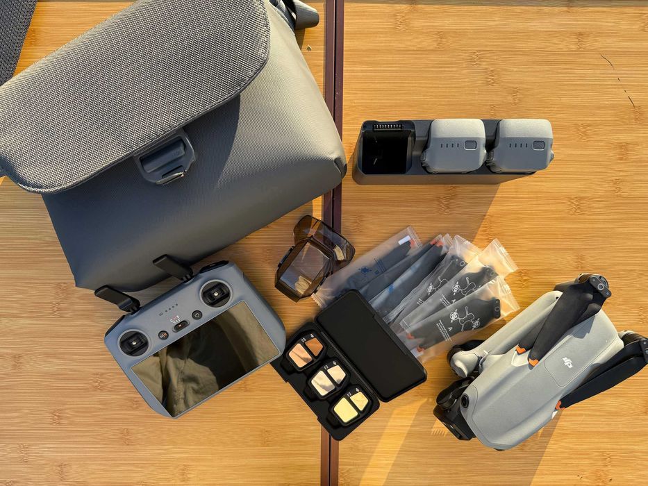 DJI Air 3S Fly More Combo (DJI RC2)