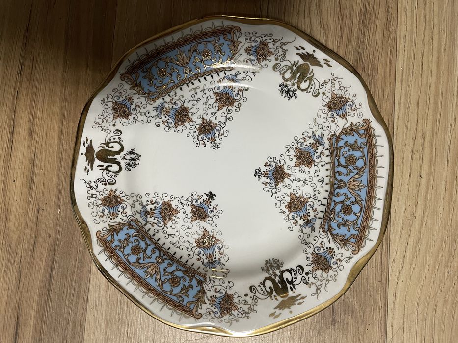 Vand 2 seturi servicii de masa Curtea de Arges si KAHLA