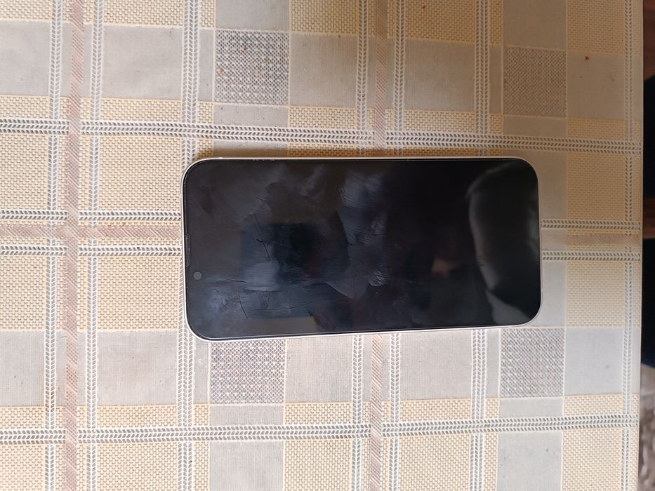 iPhone 14 + 10 калъфа