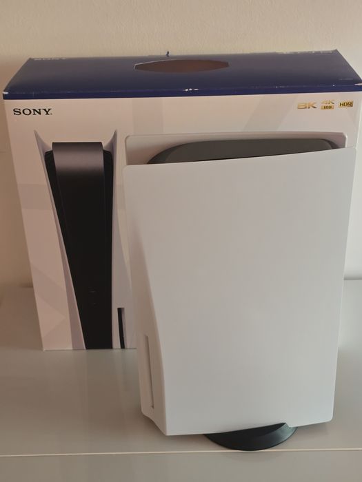 Конзола PS5+ 2 бр. Контролер Wireless DualSense