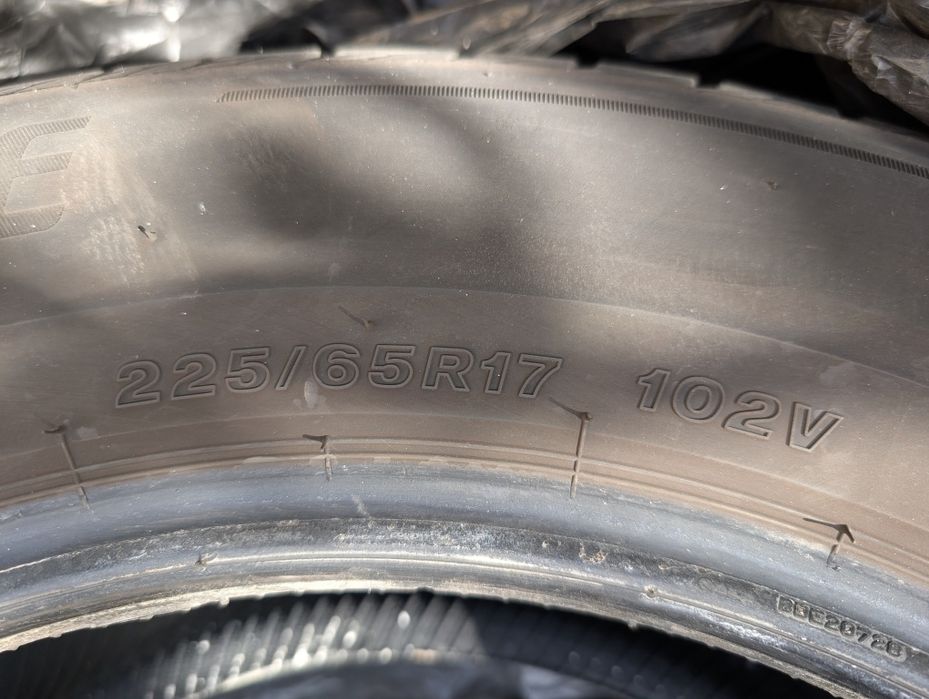 Bridgestone 225 65 17 летни Дот 2021, 4мм грайфер