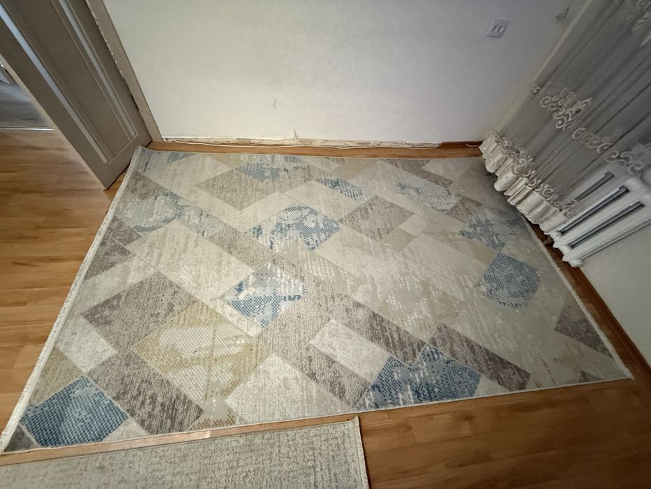 Продам два ковра