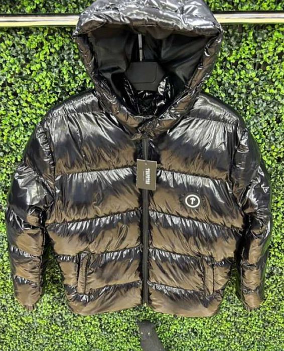 Hanorac/Geaca/Pantaloni Trapstar de vanzare